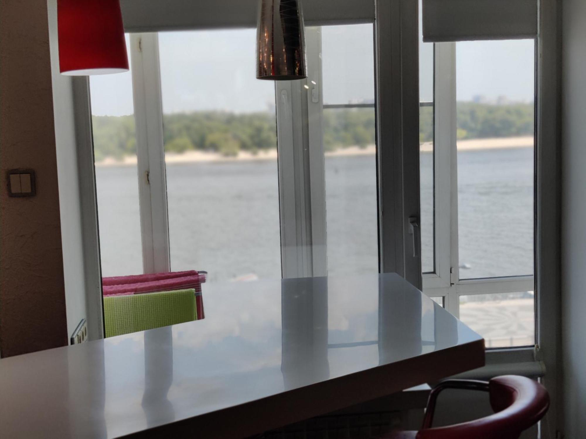 Real Home Apartmens - Podil Promenade キエフ 部屋 写真